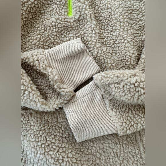 YOUNG & RECKLESS MENS FUZZY LONG SLEEVE HOODIE SIZE SMALL NEON RAIDERS - Picture 9 of 11